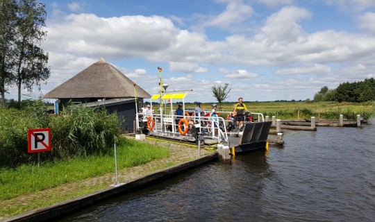 Fietspontje bij Jonen